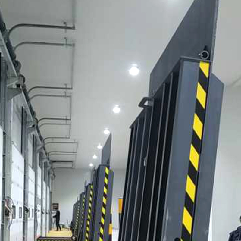 DL-2000 Vertical Standing Industrial Dock Leveler