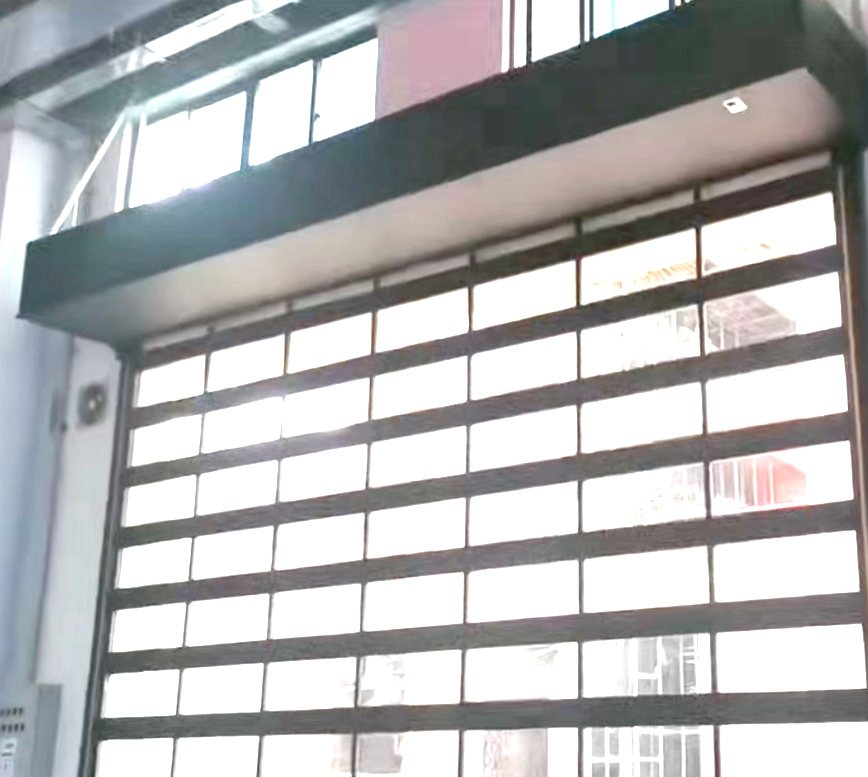 Folding lifting door